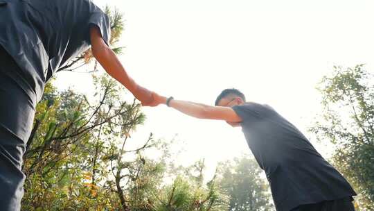 巡回法庭 法官正义背影