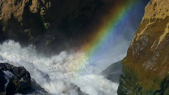 美丽的溪水河流彩虹视频素材模板下载