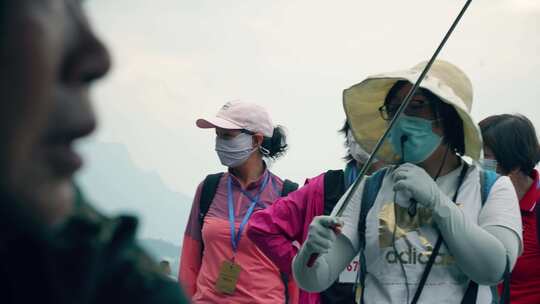 三峡导游旅游团