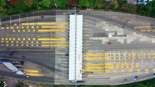 高速公路收费站多车道俯拍视频素材模板下载