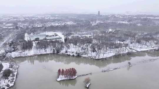 航拍扬州瘦西湖大明寺观音山宋夹城园林雪景视频素材模板下载