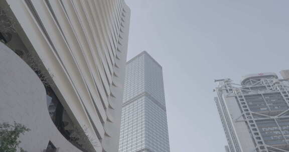 仰拍香港中环写字楼建筑