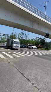 济南奥体中路，居民街区城市道路