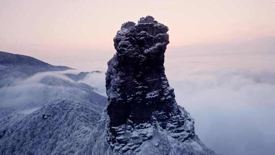 梵净山雪后日出云海仙境