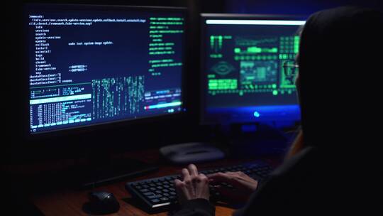一个女孩黑客破解密码视频素材模板下载