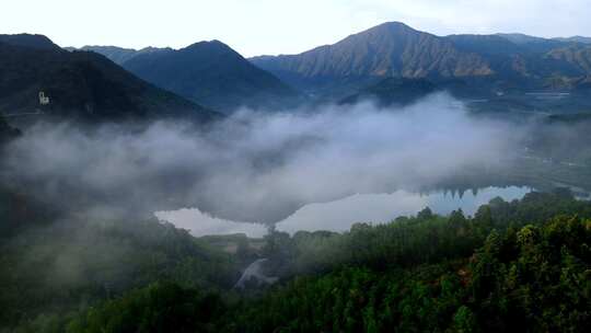 广州从化湖泊晨雾云彩航拍