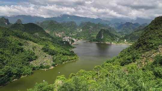 广西阳朔县新坪镇西塘自然风景区航拍湖泊