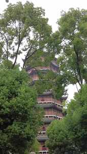 竖版航拍寺庙下雨素材苏州北寺塔实拍