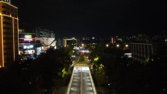 航拍江西赣州城市夜景交通