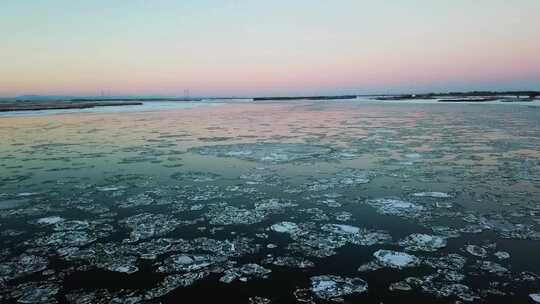 航拍雪后敖其湾松花江风光