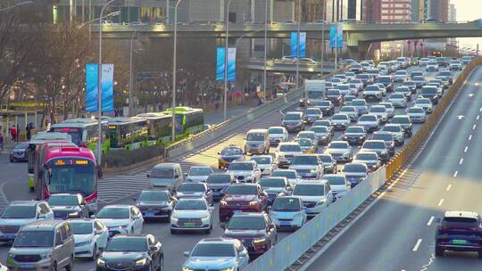 城市道路忙碌、堵车、车流视频素材模板下载