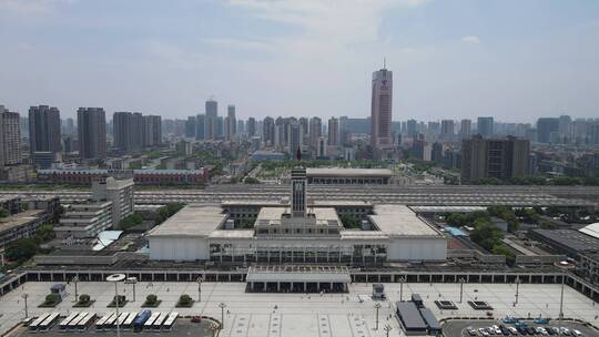 城市风光交通车辆道路桥梁高楼建筑自然景区