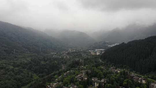 峨眉山 七里坪 公园 森林 青山绿水