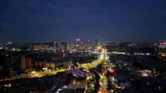 城市夜景鸟瞰图，灯火辉煌的繁华景象