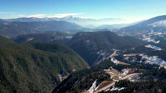 云南香格里拉雪山公路