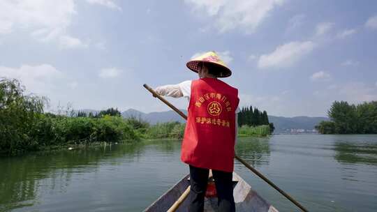 生态保护志愿者内湖水草垃圾打捞3