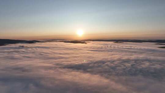 航拍黎明辽阔山川云海风景视频素材模板下载