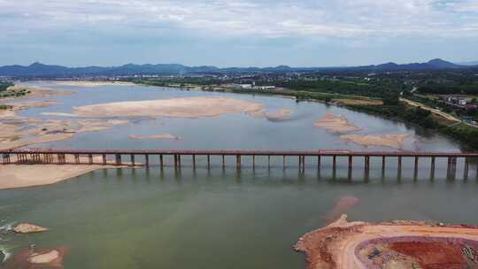 建设中的疏山水利枢纽工程