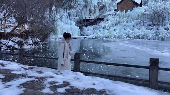 济南南部山区九如山，冰瀑成型冰天雪地