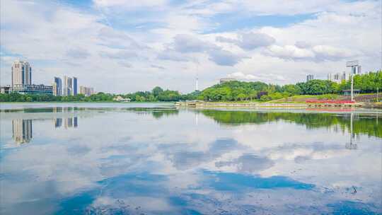 中国武汉两江四岸城市地标风光