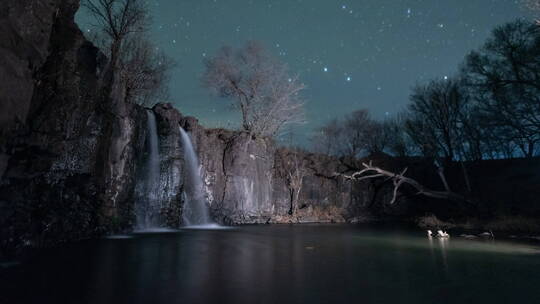 杨树沟瀑布星空延时