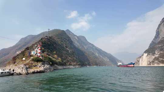 长江三峡巫峡红叶