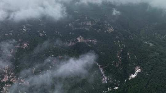 雨后泰山，龙潭飞瀑，高山流水