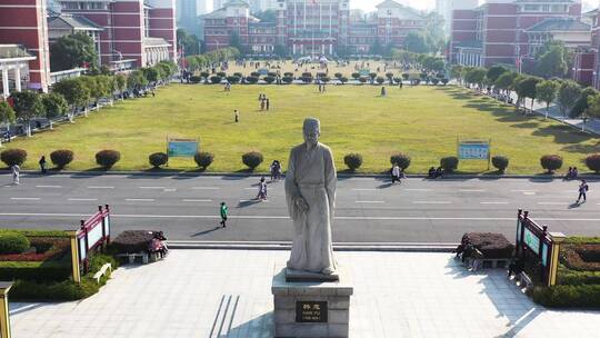 宜春中学昌黎广场