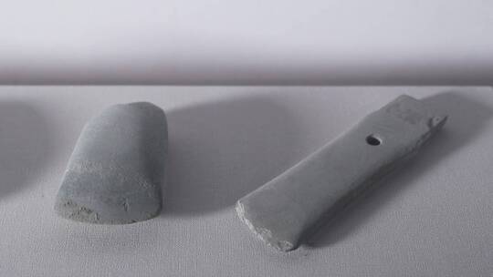 博物馆里的古人类石器工具LOG视频素材
