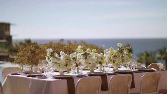 温馨浪漫的海边婚礼布置空镜头视频素材模板下载