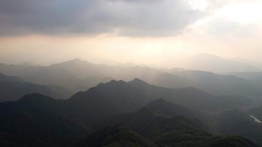 群山日落耶稣光自然风景航拍