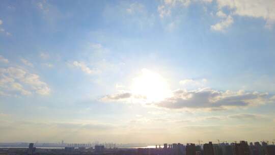 城市夕阳西下蓝天白云延时风景视频素材