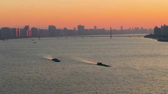 杭州钱江新城钱塘江沿江两岸夕阳风光