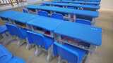 学生上课课堂桌椅板凳高清在线视频素材下载