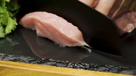 猪肉切粒切割产品视频素材