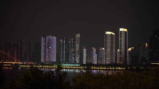 武汉城市夜景世贸写字楼夜景城市建筑风光