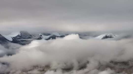 珠峰大本营雪山航拍