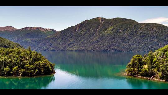 山脉河流河水湖泊水资源航拍风景蓝天绿水