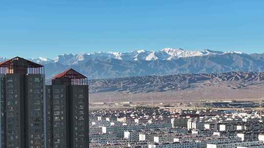 嘉峪关祁连山