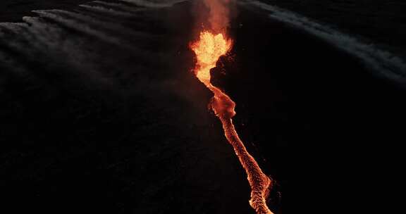 火山爆发航拍