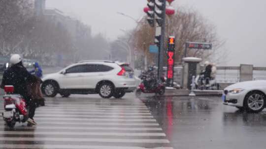 城市雨雪