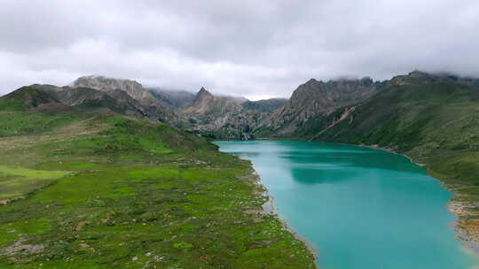 西藏姊妹湖
