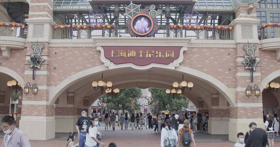 上海迪士尼乐园游客游玩8K实拍