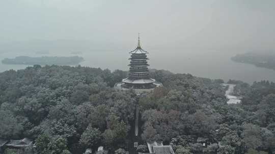 杭州西湖雷峰塔雪景