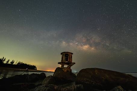 海边碉堡星空