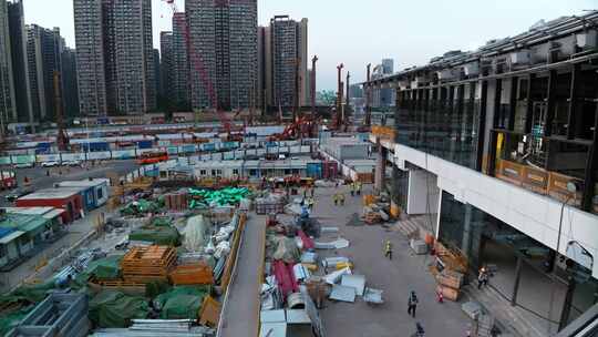 航拍施工中的深圳大运交通枢纽