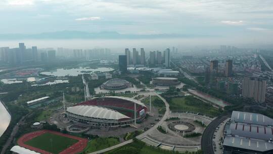 4K航拍浙江义乌城市地标平流雾风光视频素材模板下载