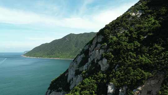 海岸线沿海山脉高空航拍视角