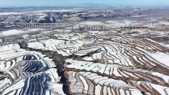 梯田航拍全景自然风景冬天下雪地形地理