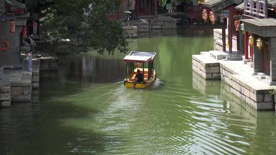 河道里的游船码头水乡苏州街视频素材模板下载
